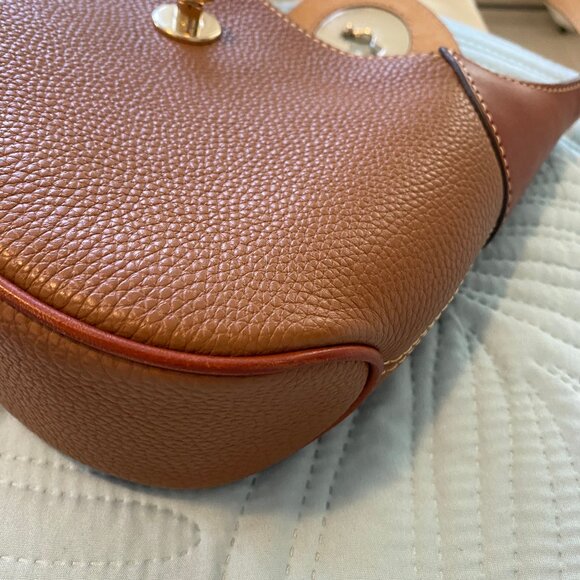 Dooney & Bourke Pebble Turnlock Hobo 26 Caramel ๐ Sold out at Dooney & Bourke - Picture 11 of 14